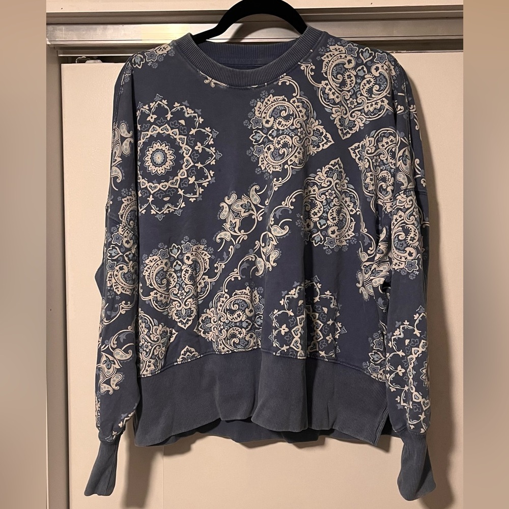 American Eagle Outfitters Dusty Blue Paisley Crewneck Sweatshirt